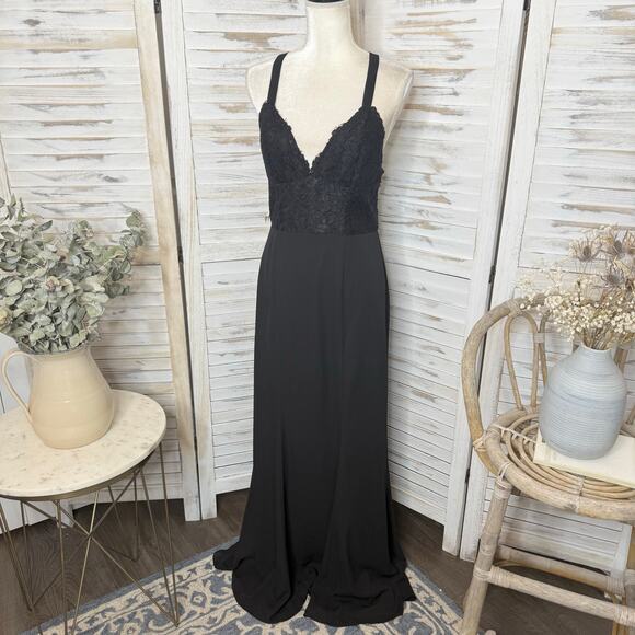 FAME and PARTNERS NWT Women's Size 10 Black Back Lace Tulip Maxi Sexy Gown Event - Picture 8 of 16